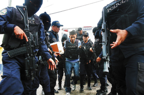 Vinculan a dos reos del penal de Danlí