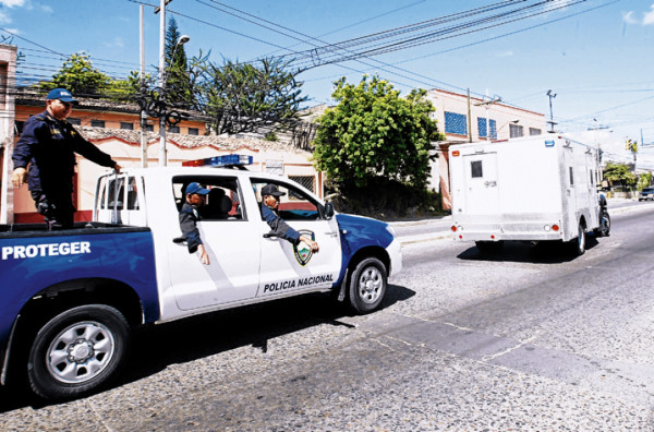 Los próceres que viven en el triste anonimato