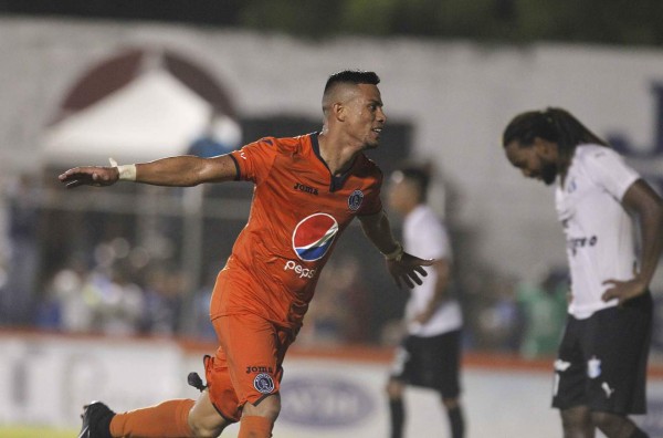 El Mimado siempre se coronó cuando inició fuera del Nacional...