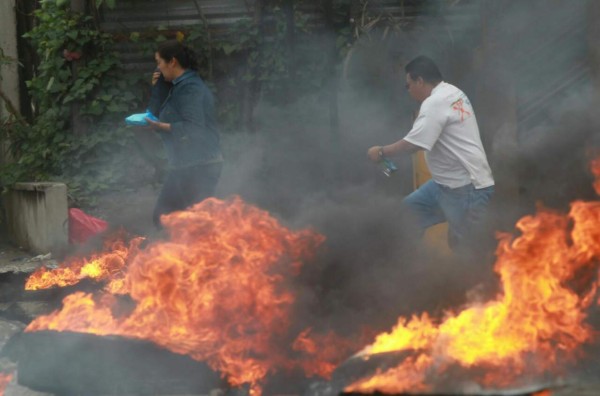 Protestas y saqueos generan caos y violencia