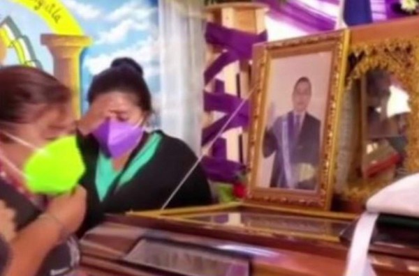Consternación en velorio del alcalde José Lorenzo 'Lenchito' Bejarano (FOTOS)