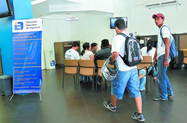 Honduras espera negociar acuerdo por tres años con el FMI