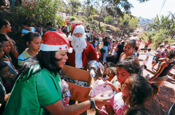 Soli-Diario lleva juguetes a miles de niños pobres