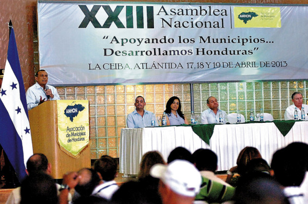 Alcaldes piden transferencias vía fideicomiso