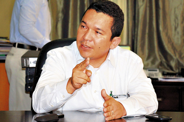 Readecuarán becas y bonos del transporte