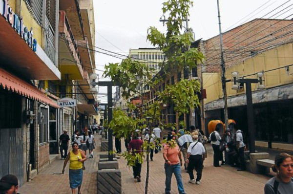 Escenario de plaza Central será una concha acústica