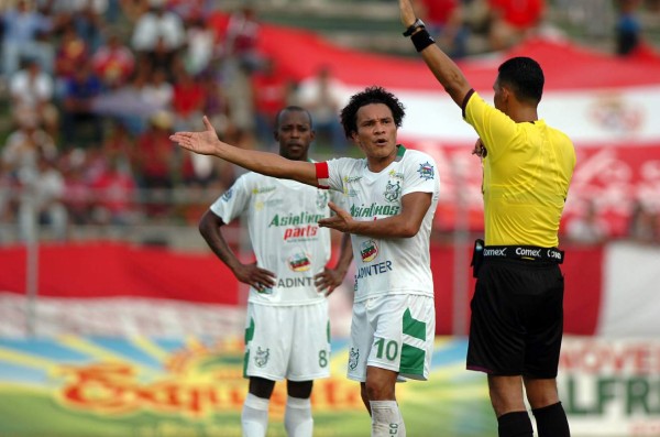 En Cortés aseguran que Julio de Leon sí estará ante Olimpia