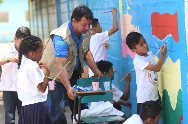 Héroes de la naturaleza usan el pincel para compartir el mensaje ambiental