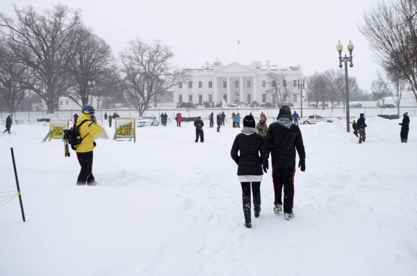 Tormenta Jonás cubrió de nieve el este de EEUU