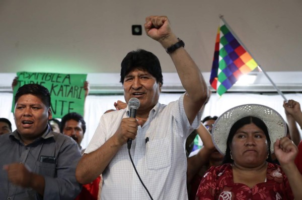 Exministro Luis Arce será candidato a la presidencia de Bolivia, anuncia Evo Morales