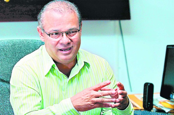 Pavón pide a Nasralla que rinda cuentas