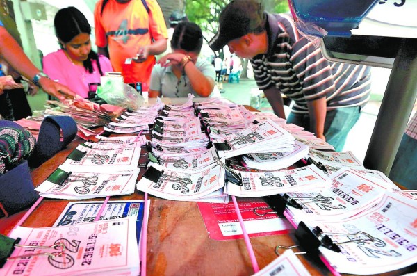 Loteros exigen barrida en el Pani de directivos