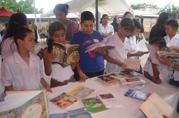Cuentos, poemas e imaginación en didáctica Feria del Libro