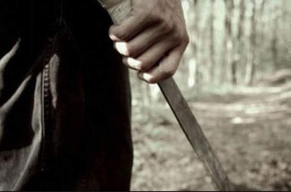 Mujer recibió varios machetazos por negarse a intimar con su pareja en La Ceiba