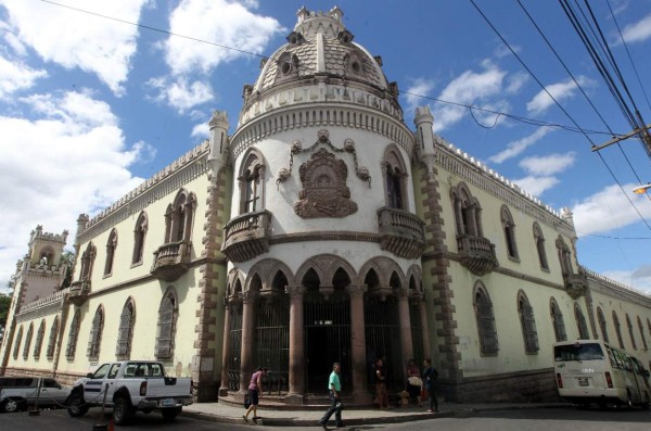 Los colores de la antigua Casa Presidencial en la historia