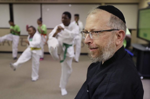 Artes marciales ayudan a niños a patear cáncer en Michigan &nbsp;&nbsp;