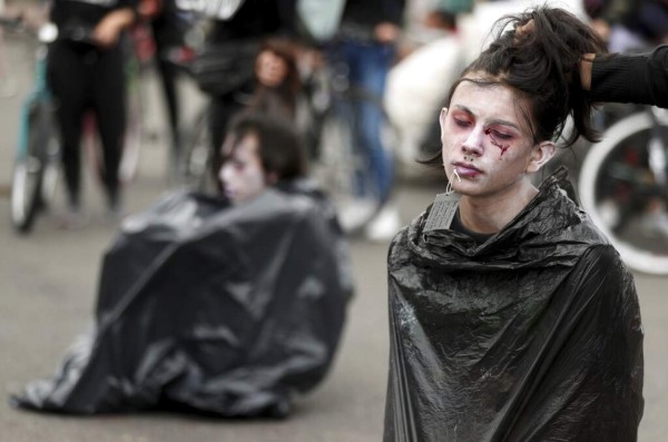 La muerte de una menor tras ser detenida y manoseada por policías, el caso que consterna a Colombia&nbsp;