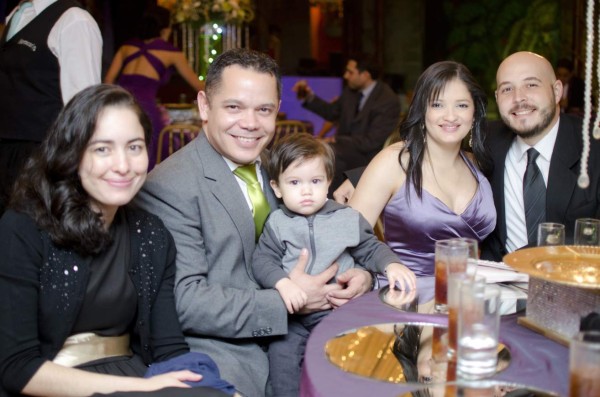 Se prometen amor eterno ante Dios