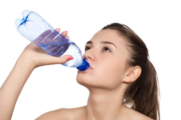 3 razones porque debes comenzar a beber agua