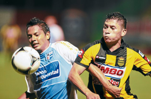 Real España empata en casa ante el Savio