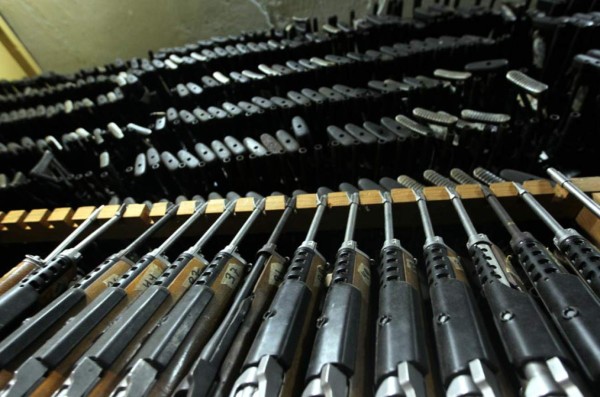 Recomiendan sistema de control de armas