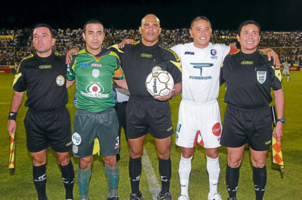 Novena final entre Olimpia y Marathón