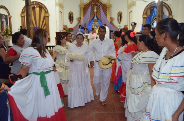 Sureños mantienen vivas antiguas tradiciones