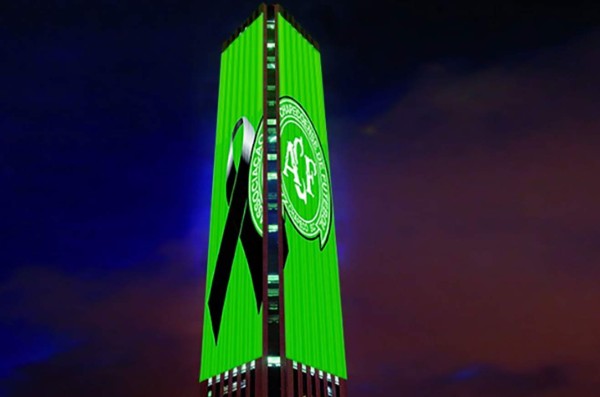 ¡Detallazo! Edificios y monumentos se pintan de verde en honor al Chapecoense