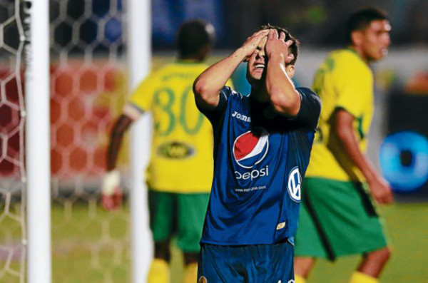 Motagua sufre frente al Parillas One