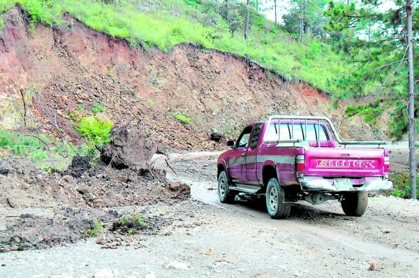 Paralizan proyecto carretero en Honduras