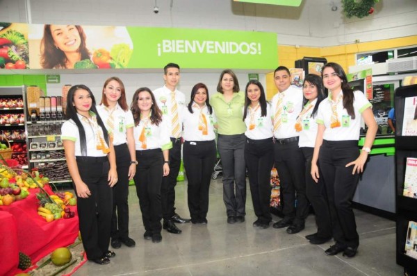 Supermercados La Colonia inaugura nueva tienda en Tela