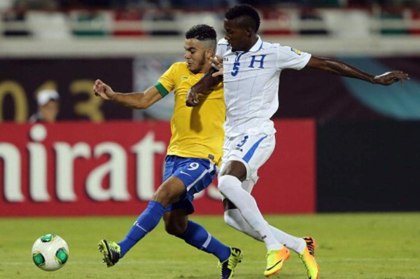 Defensa juvenil hondureño Roberto Hernández ficha por el Pachuca