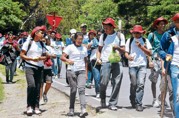 Culmina peregrinación juvenil exigiendo una sociedad más justa