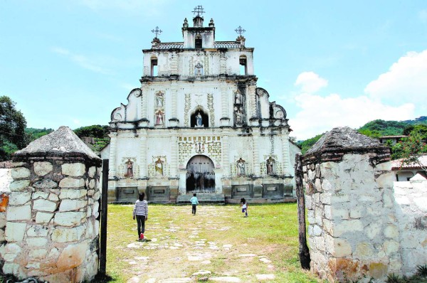 Esplendor religioso en San Manuel de Colohete