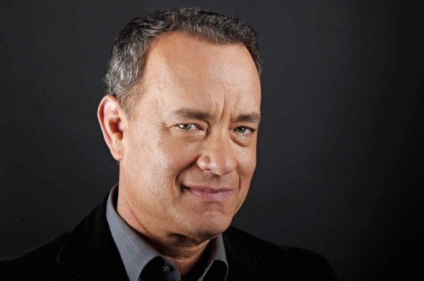 ¿Quién es la mujer que el actor Tom Hanks busca y por qué?