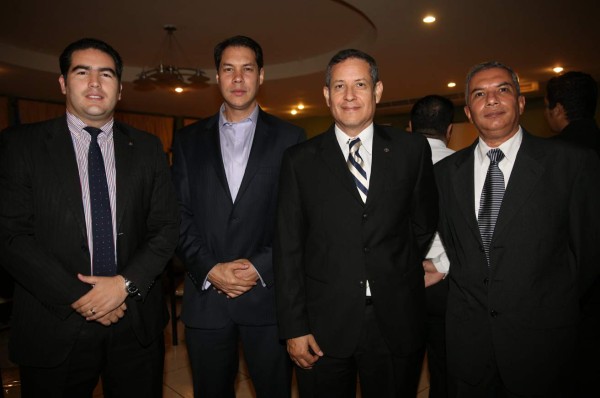 Solemne ceremonia por cambio de directiva