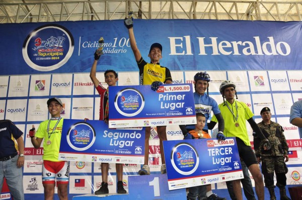 III Vuelta Ciclística: honor, recuerdo y merecida victoria