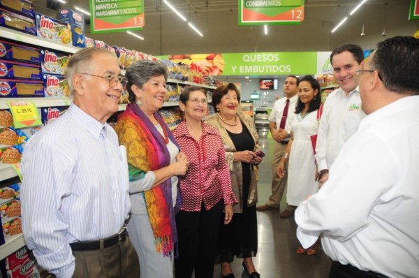 Supermercados La Colonia inaugura nueva tienda en Tela