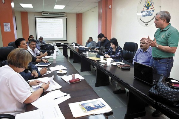 Fiscalía solicita emitir alerta migratoria para Junta Directiva