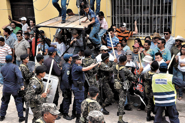 Zafarrancho en celebración del Día de Lempira deja hasta niños golpeados en Gracias