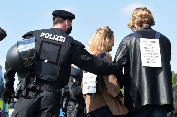FOTOS: Masivas protestas en Alemania para presionar el desconfinamiento