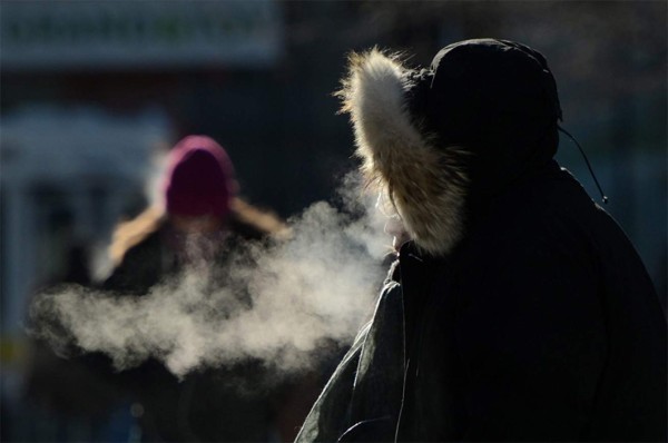 Por qué sale humo de la boca cuando hace frío?