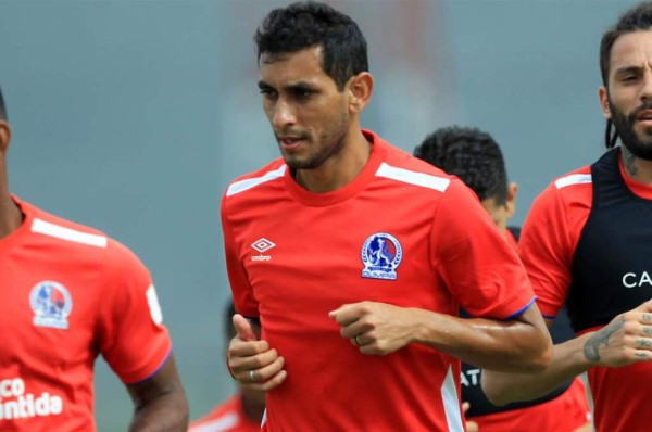 Los fallidos fichajes extranjeros que Pedro Troglio trajo a Olimpia