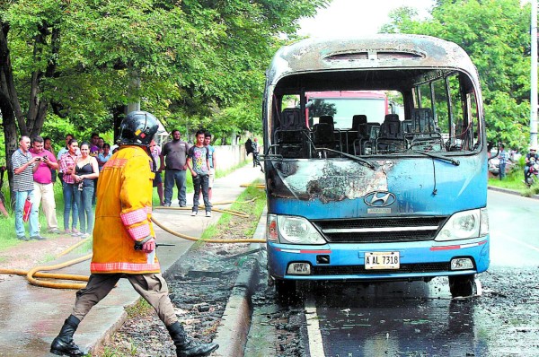 Víctima de bus quemado cubría turno a excompañero