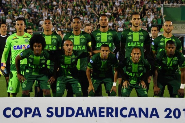 Avión con futbolistas del Chapecoense de Brasil se accidenta en Colombia&nbsp;&nbsp;
