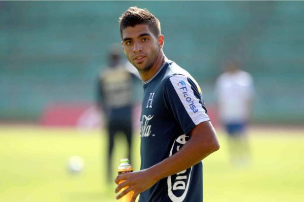 Jona, Velázquez Colón, César Oseguera y Byron Méndez las nuevas apuestas de Pinto