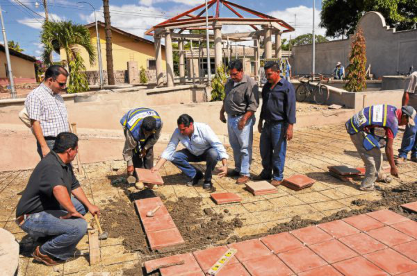 Construyen parque en Ajuterique