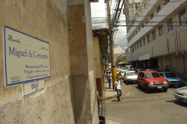 ¿Por qué hay confusión entre calles y avenidas en el centro de Tegucigalpa?