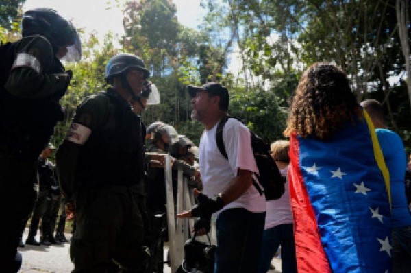 Focos de protesta en Caracas, Venezuela, por muerte del piloto rebelde Óscar Pérez