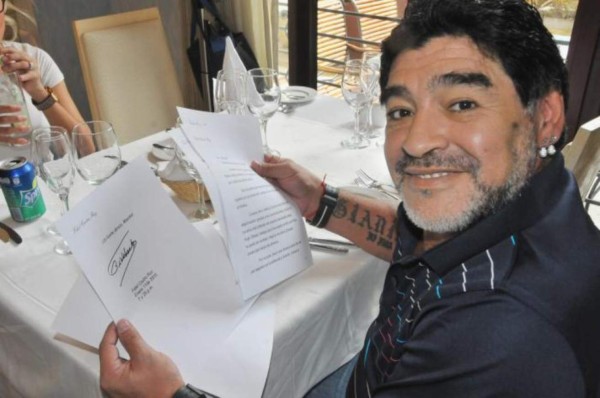 Maradona es víctima de burlas tras confundir a Honduras